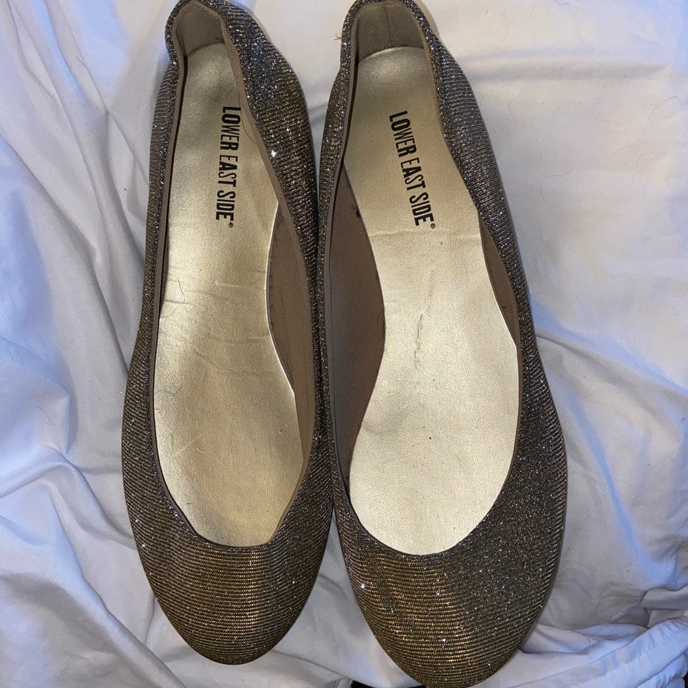 Lower East Side, size 11w, good metallic flats.
